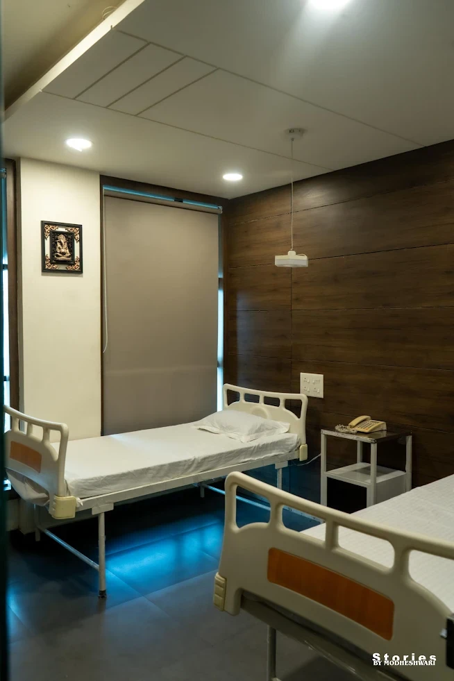 Nikol — Patient room